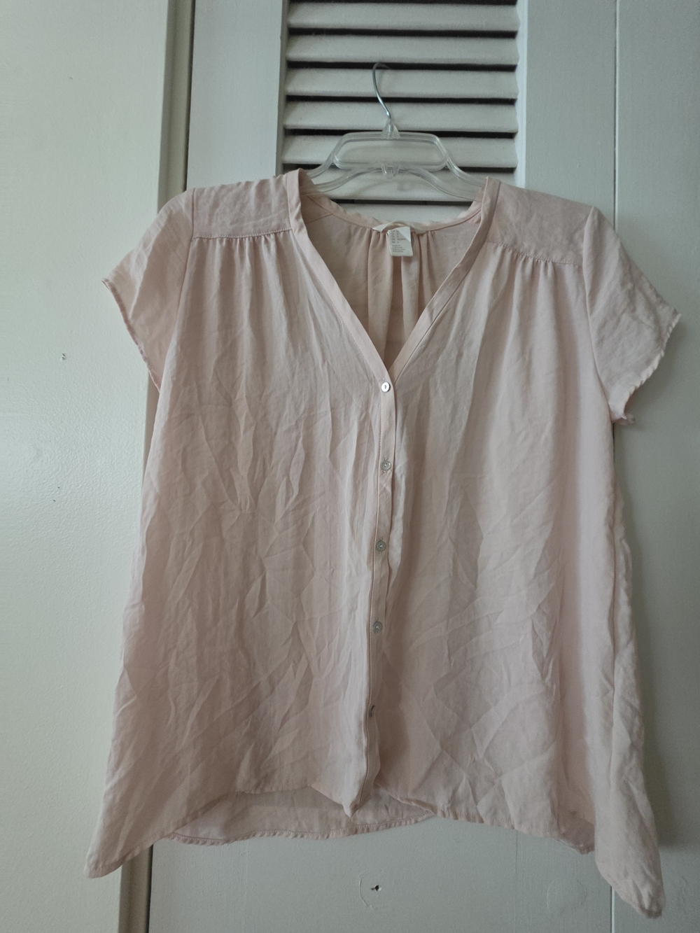 H&M Pale Pink Short Sleeve Button-Down Blouse